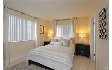 $2350 : Miami Lakes image 2