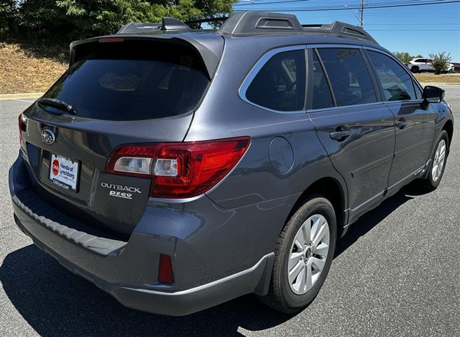 $13577 : PRE-OWNED 2017 SUBARU OUTBACK image 5