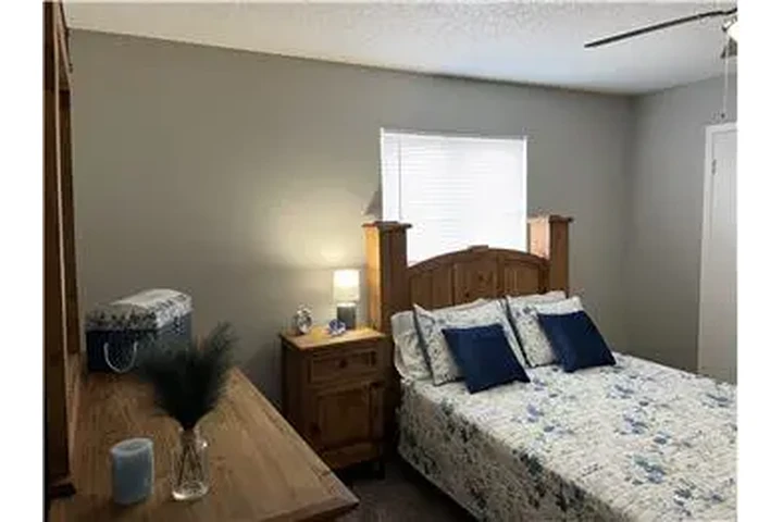 $1050 : Rental property with 2 bedro image 6