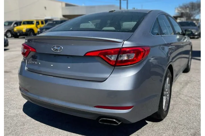 $6900 : 2016 Sonata image 5