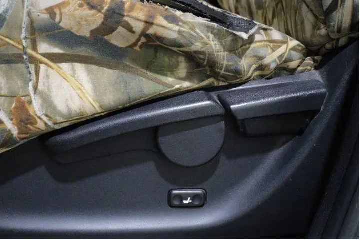 $14998 : Toyota Tundra 2011 4x4 Grade image 4