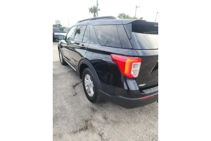 $28064 : Ford Explorer 2023 AWD XLT 4 image 3