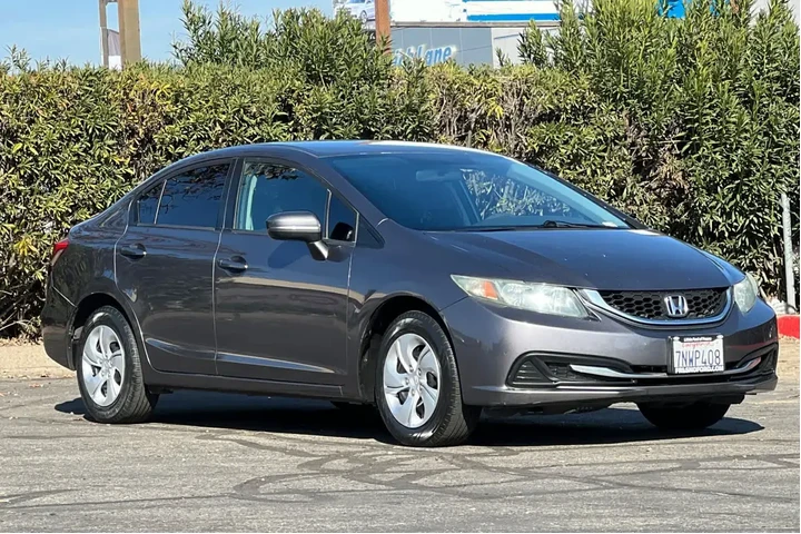 $9500 : Honda Civic 2015 LX 4dr Seda image 9