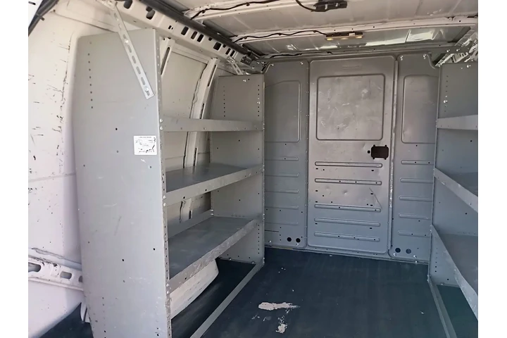 $29995 : 2017 GMC SAVANA 3500 CARGO image 4