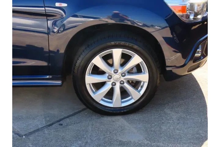 $7999 : Mitsubishi Outlander Sport 2 image 7