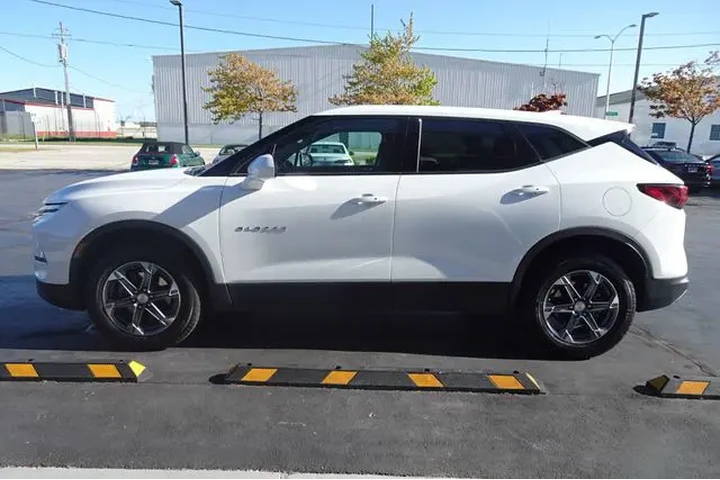 $25999 : 2024 Blazer image 5