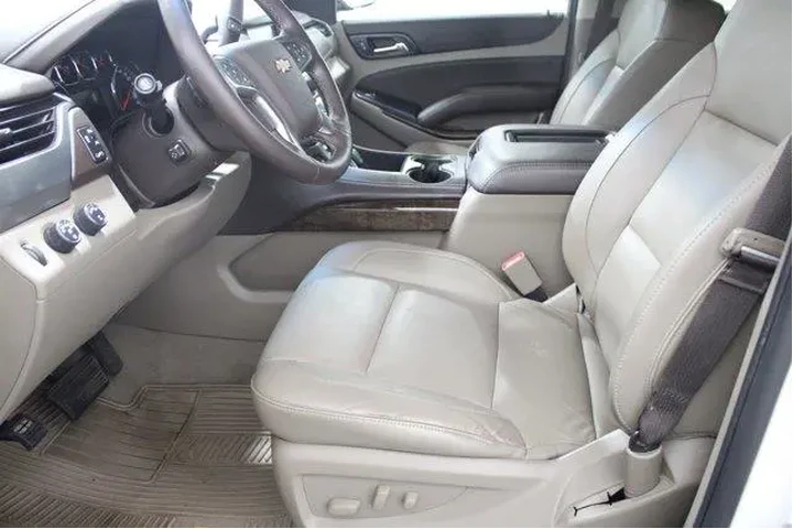 $25947 : Chevrolet Tahoe 2019 4x4 LT image 6