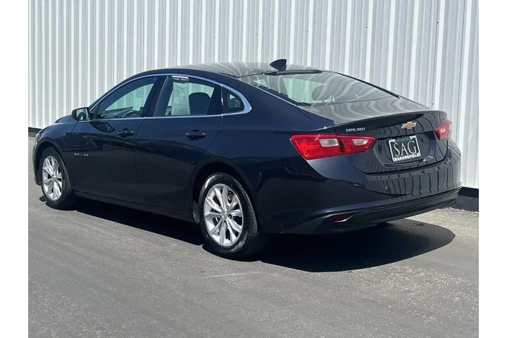 $17794 : Chevrolet Malibu 2023 LT 4dr image 4