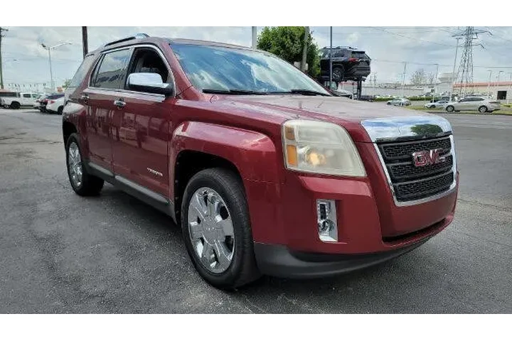 $700 : 2010 GMC Terrain SLT-2 image 1