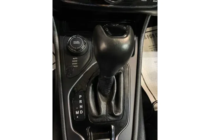 $25487 : Jeep Cherokee 2020 4x4 Latit image 7