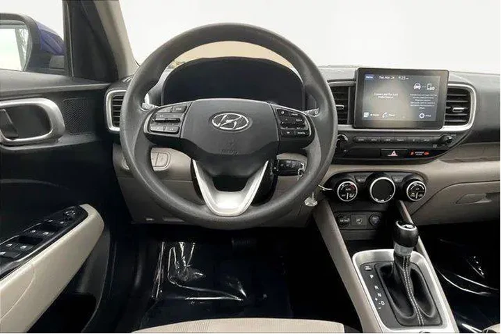 $11576 : Hyundai VENUE 2020 SEL 4dr C image 7