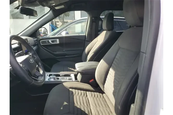 $15990 : Ford Explorer 2020 AWD XLT 4 image 9