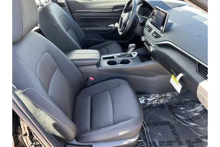 $23091 : Nissan Altima 2025 2.5 S 4dr image 9