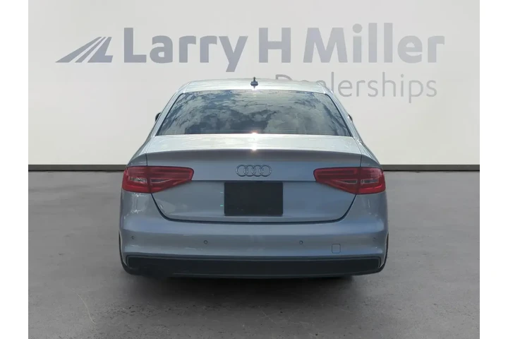 Audi A4 2016 AWD 2.0T quattr image 4