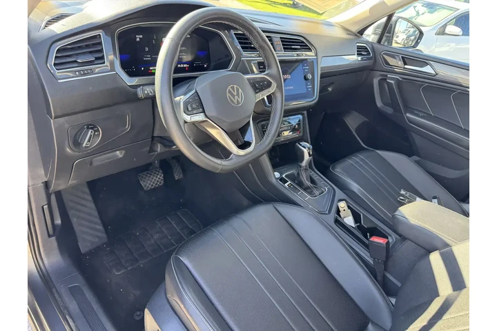 $19990 : Volkswagen Tiguan 2024 Wolfs image 8