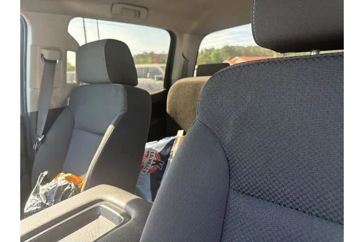 $27316 : GMC Sierra 1500 2017 4x4 SLE image 3