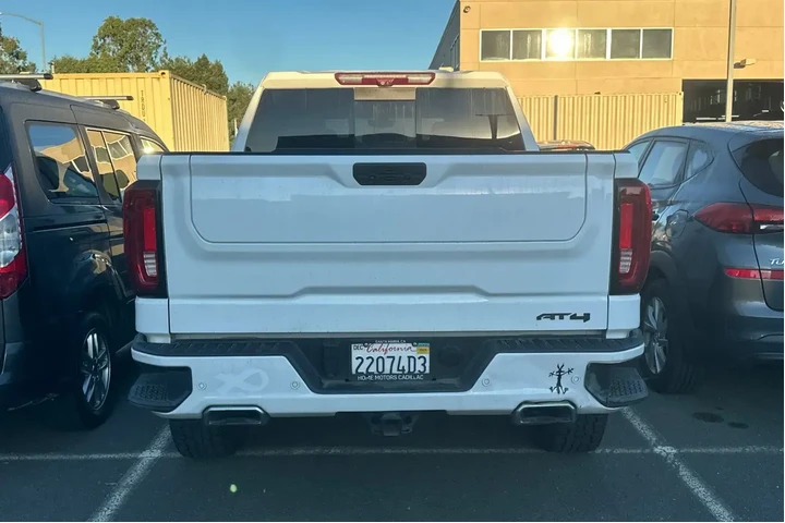 $35790 : GMC Sierra 1500 2021 4x4 AT4 image 4