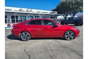 $17597 : Hyundai ELANTRA 2022 SEL 4dr thumbnail