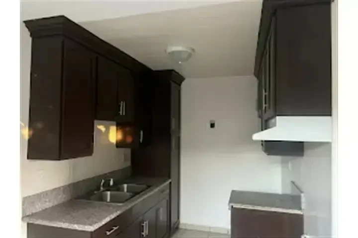 $2000 : LYNWOOD APARTAMENTO image 8