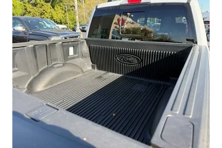 $39889 : Ford F-150 2022 4x4 XLT 4dr image 6
