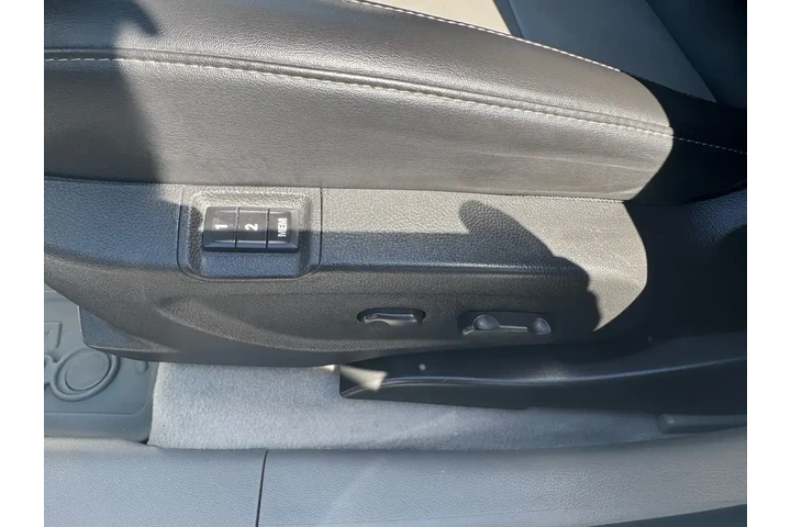 $11292 : Buick Encore 2016 Leather 4d image 10