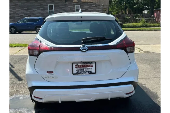 $16995 : 2021 Kicks S image 7