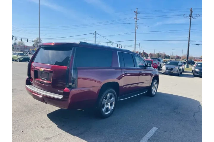 $17999 : 2017 Suburban Premier image 8