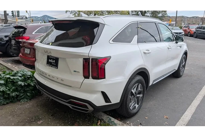 $27990 : 2022 Sorento Hybrid S image 8