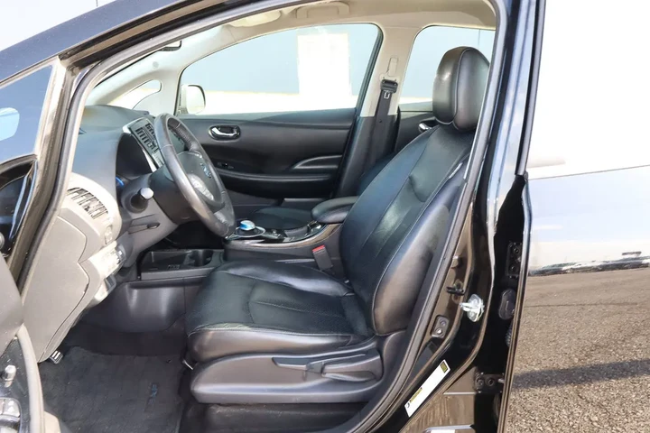 $7349 : 2017 LEAF SL image 7