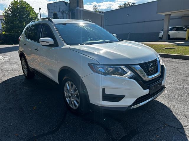 2018 Rogue SV AWD image 1