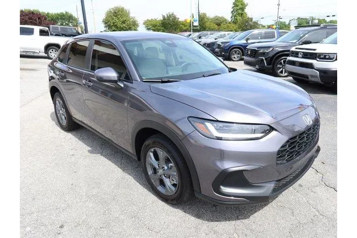 $27990 : Honda HR-V 2026 LX 4dr Cross image 2
