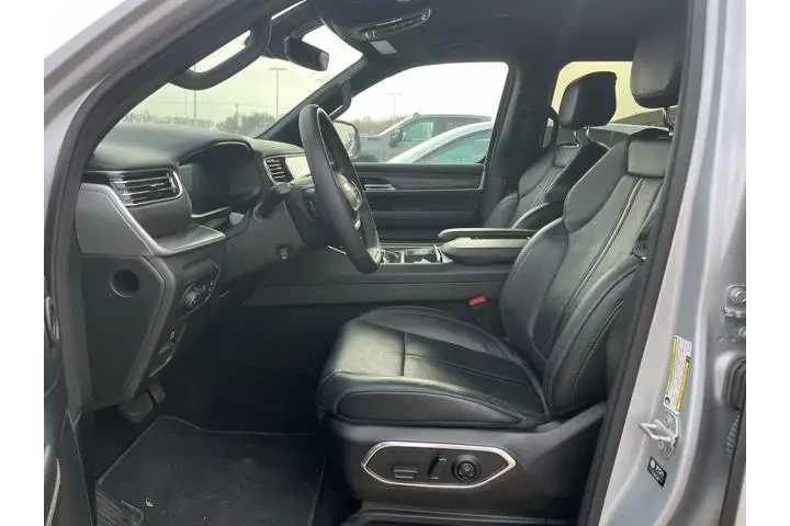 $39989 : Jeep Wagoneer L 2024 4x4 Ser image 9