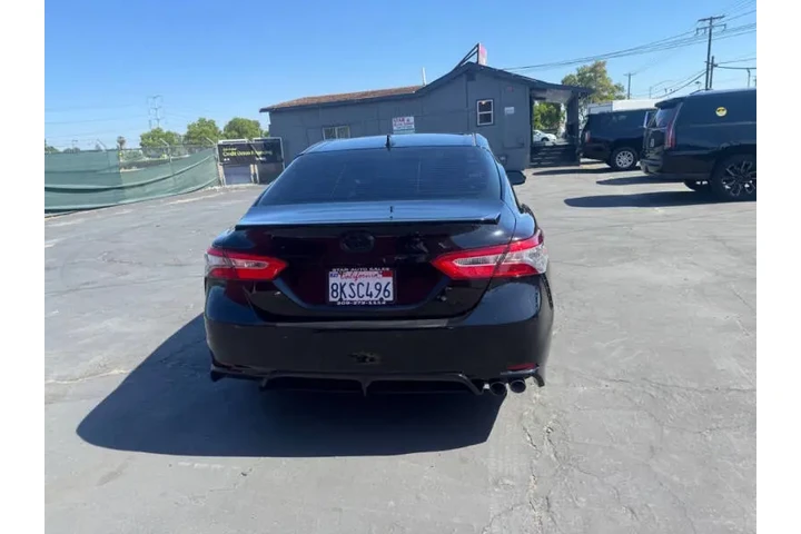 $23599 : 2019 Camry SE image 7