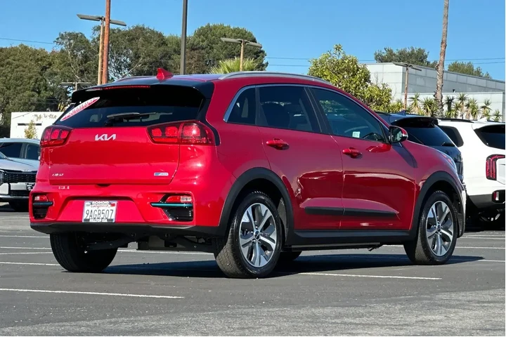 $24991 : Kia Niro EV 2022 S 4dr Cross image 4