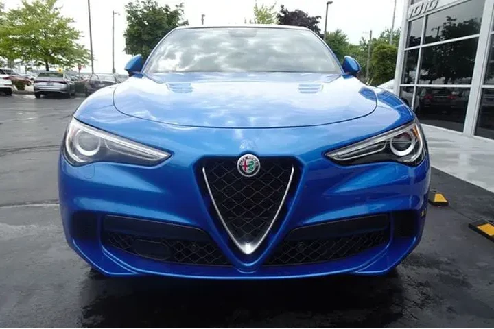 $42999 : 2020 Alfa Romeo Stelvio image 3