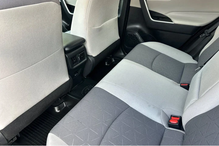 $33900 : Toyota RAV4 Hybrid 2022 AWD image 8