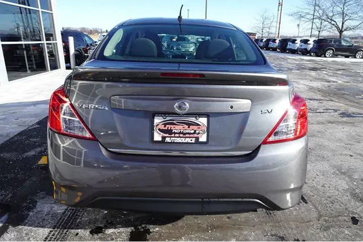 $7590 : 2018 Versa Sedan image 7