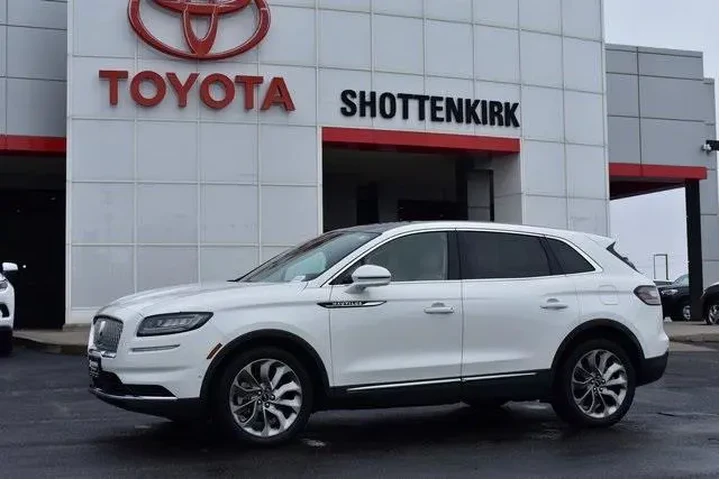 $33876 : Lincoln Nautilus 2022 AWD Re image 1