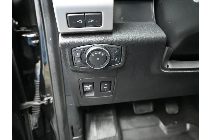 $35991 : Ford F-150 2019 4x4 Platinum image 9