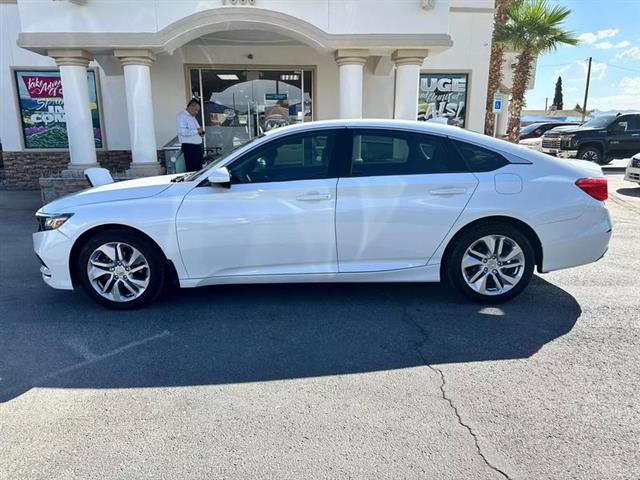 $18995 : Pre-Owned 2020 Accord LX Seda image 9