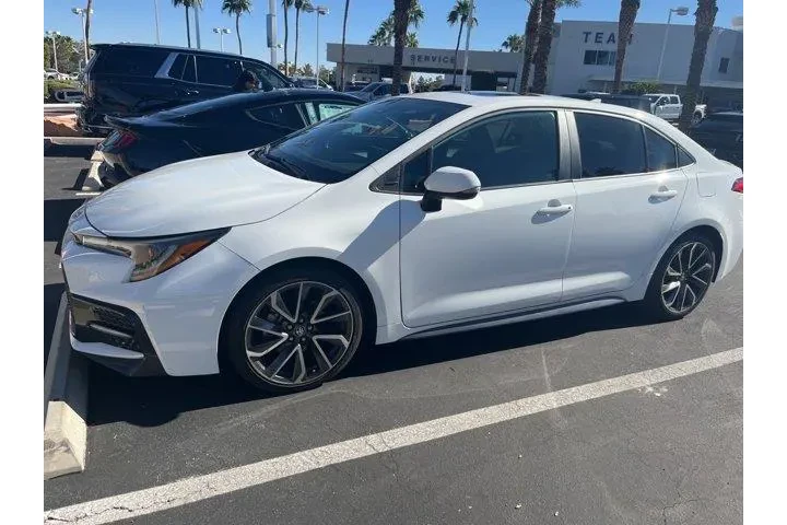 $21117 : Toyota Corolla 2021 SE 4dr S image 1