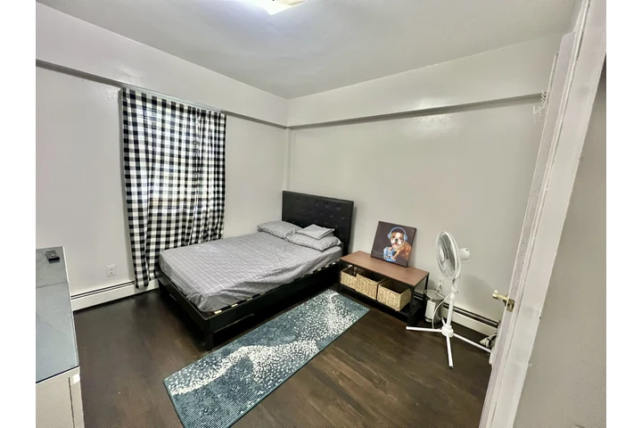 $825 : SE RENA HABITACIÓN AMUBLADA image 6