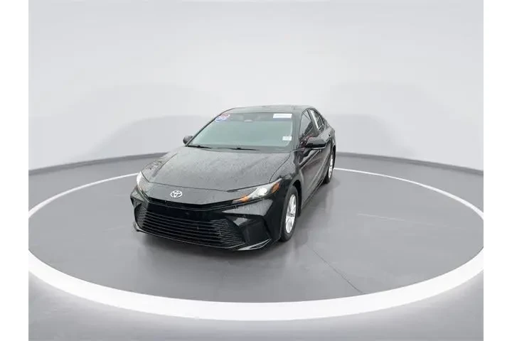 $27905 : Toyota Camry 2025 LE 4dr Sed image 2
