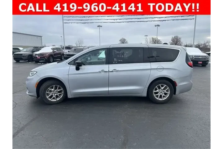 $30995 : Chrysler Pacifica 2024 Touri image 4