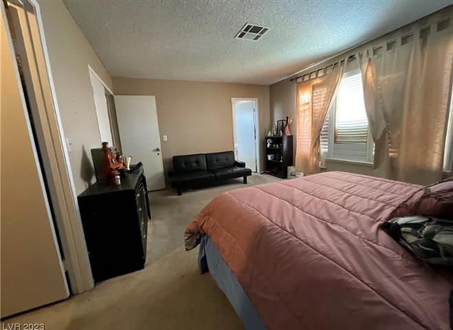 $700 : RENTING ROOMS IN  A HOUSE image 8