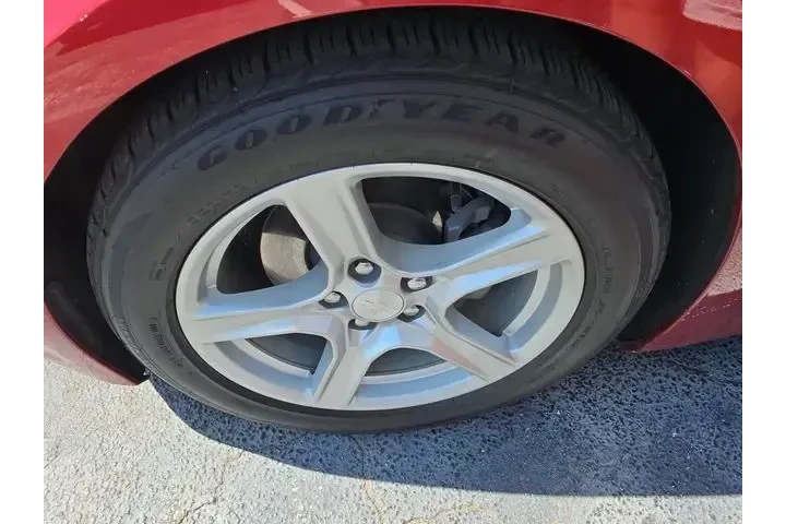 $28990 : Chevrolet Camaro 2024 LT 2dr image 8