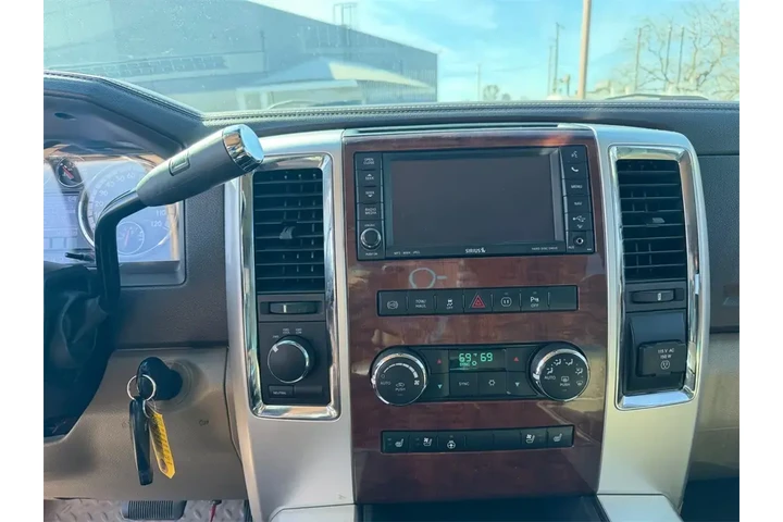 $34000 : Ram 3500 2012 4x4 Laramie 4d image 8