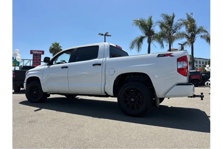$39997 : 2020 Tundra 4WD SR5 image 4
