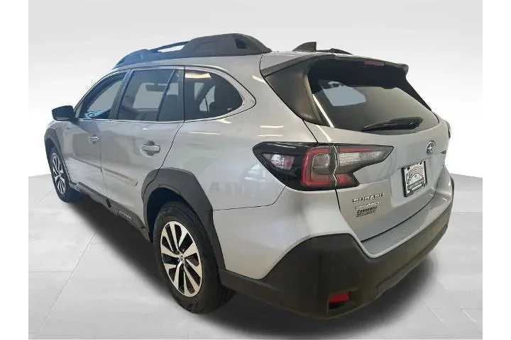 $24303 : Subaru Outback 2023 AWD Prem image 4