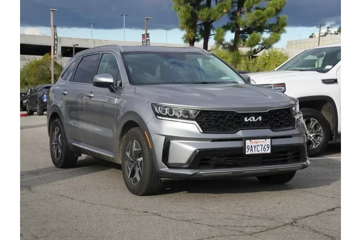 $19431 : Kia Sorento Hybrid 2022 S 4d image 2